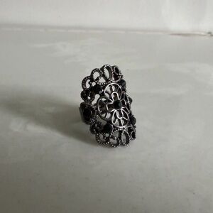 Black Gemstone Silver Filigree Ring